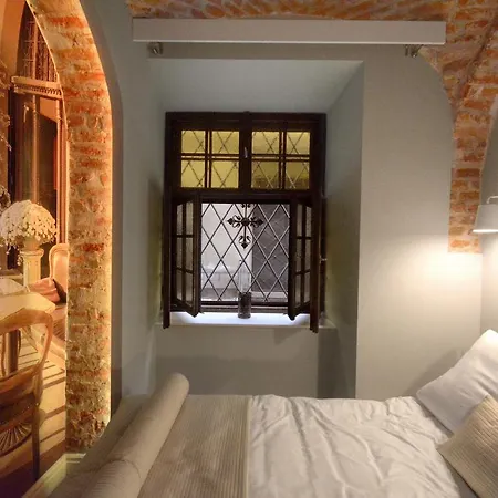 Apartmán Mia . Old Town . Senacka *