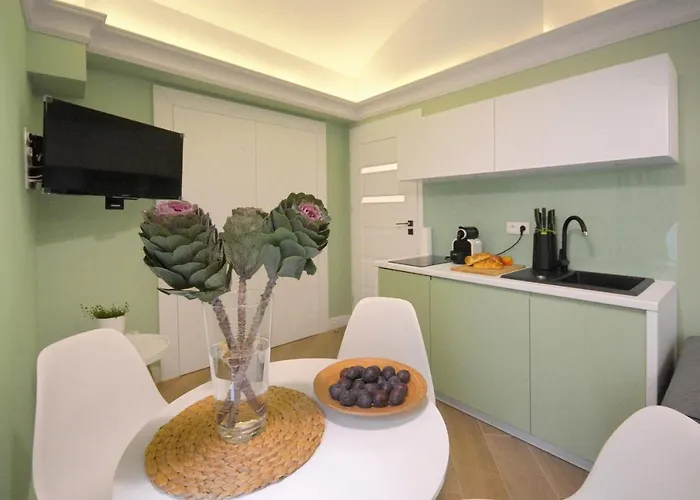 MIA APARTMENTS . Old Town . Senacka Apartament *