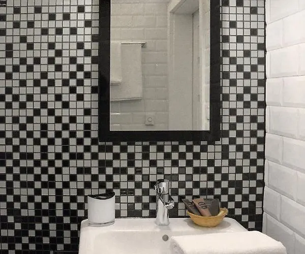 MIA APARTMENTS . Old Town . Senacka Apartament