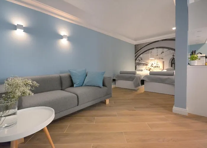 MIA APARTMENTS . Old Town . Senacka